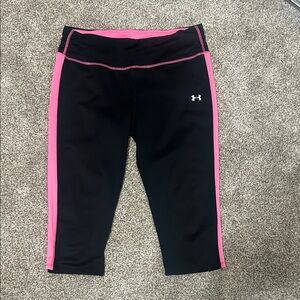 Under Armour Women’s Leggings in Black with Pink Trim